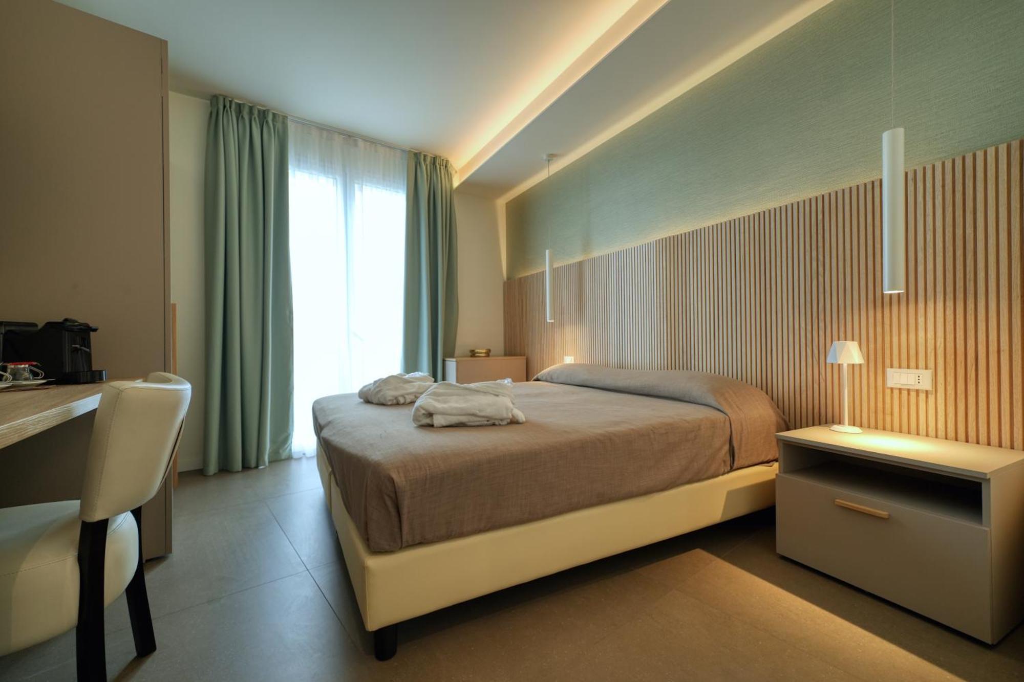 Hotel Palazzo Del Garda & Spa Desenzano del Garda Exterior photo